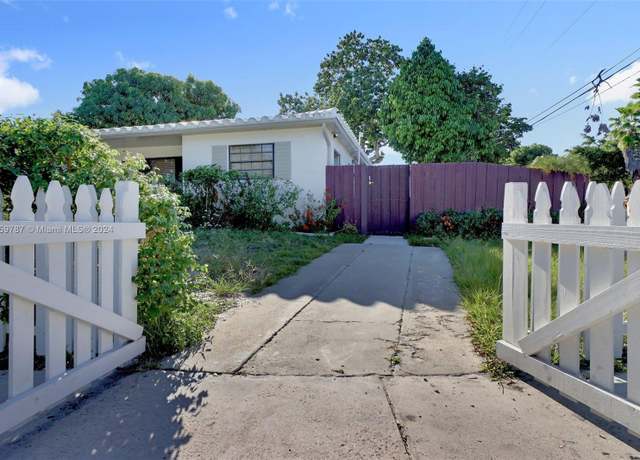 Property at 17130 NE 7th Ave, North Miami Beach, FL 33162, 3 beds, 2 baths