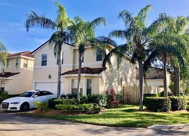 Property at 1140 Oysterwood St, Hollywood, FL 33019, 3 beds, 2.5 baths