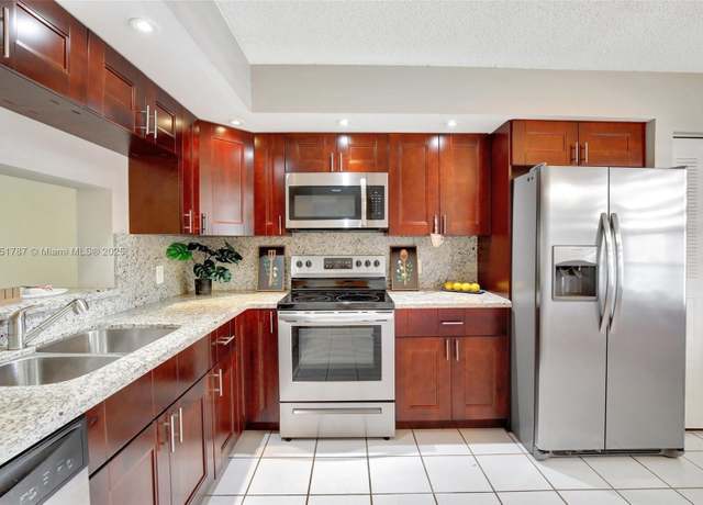 Property at 1000 SW 125th Ave Unit 206N, Pembroke Pines, FL 33027, 2 beds, 2 baths