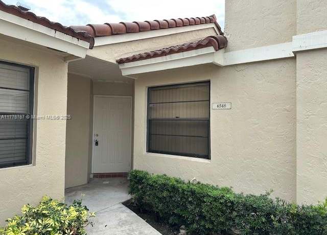 Property at 6548 NW 170 Ter #6548, Hialeah, FL 33015, 2 beds, 2 baths