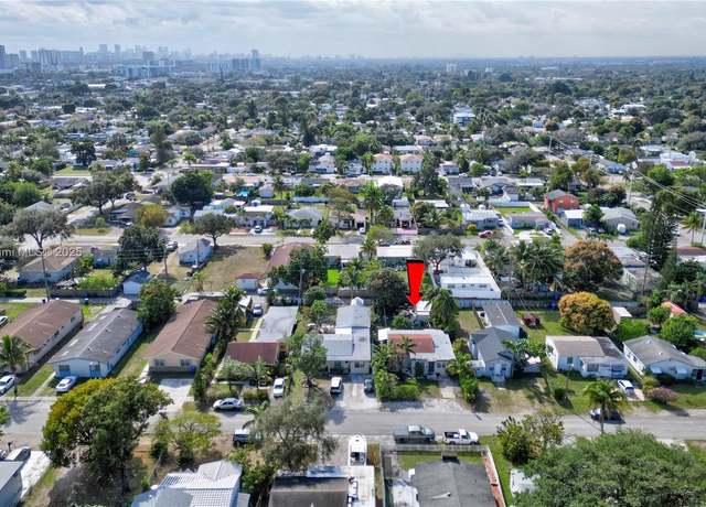 Property at 2326 Harding St, Hollywood, FL 33020, 3 beds, 2 baths