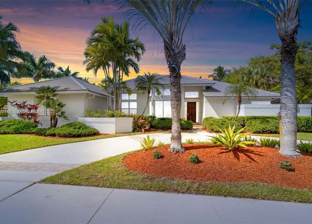 Property at 311 Palm Blvd, Weston, FL 33326, 5 beds, 3 baths