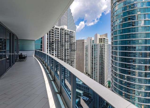 Property at 200 S Biscayne Blvd #3903, Miami, FL 33131, 2 beds, 2.5 baths