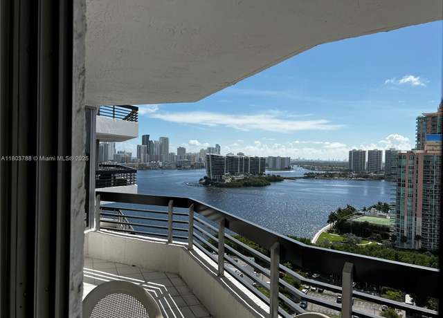Property at 3400 NE 192nd St #2102, Aventura, FL 33180, 2 beds, 2 baths