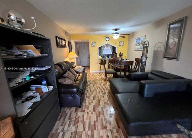 Property at 8021 N Sunrise Lakes Dr #208, Sunrise, FL 33322, 1 bed, 1 bath