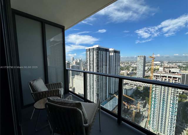 Property at 601 NE 1st Ave #3704, Miami, FL 33132, 1 bed, 1 bath