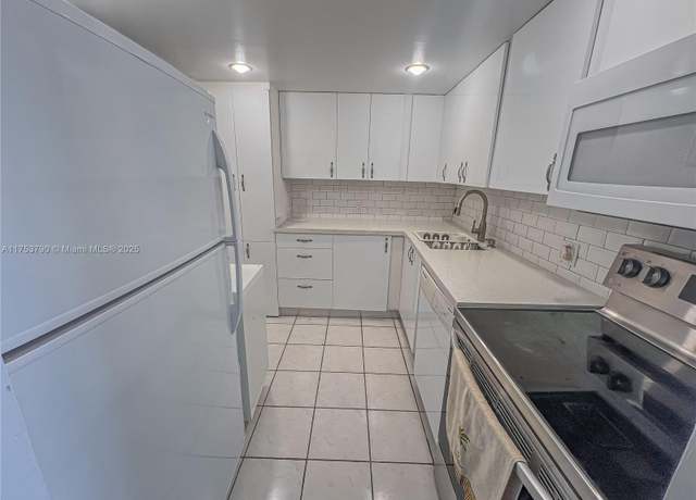 Property at 3625 N Country Club Dr #808, Aventura, FL 33180, 2 beds, 2 baths