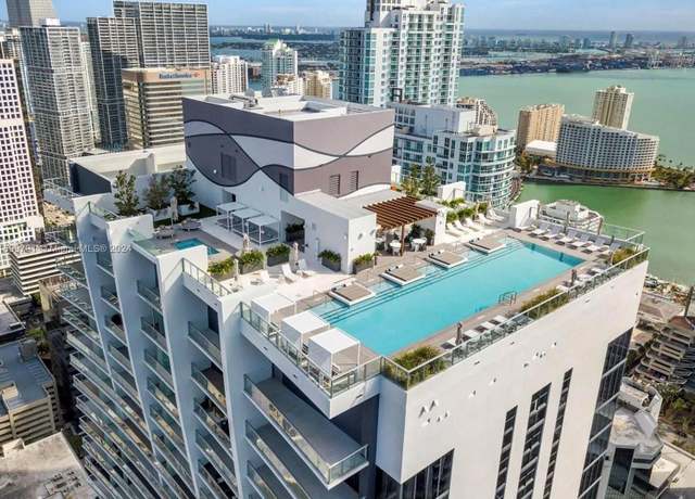 Property at 1010 Brickell Ave #4408, Miami, FL 33131, 1 bed, 1.5 baths
