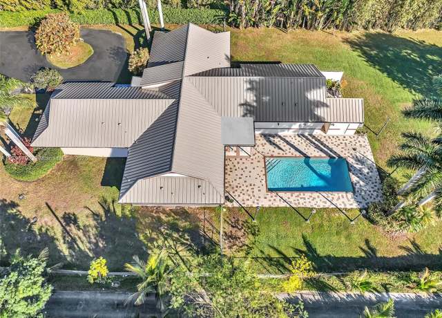 Property at 13494 Stirling Rd, Southwest Ranches, FL 33330, 5 beds, 3.5 baths