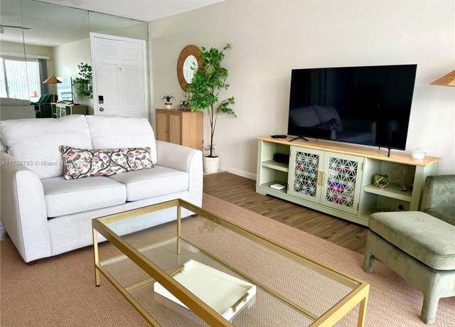 Property at 3000 NE 48th St #203, Fort Lauderdale, FL 33308, 1 bed, 1.5 baths