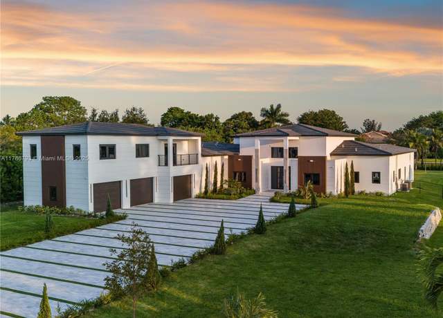 Property at 11570 NW 12th St, Plantation, FL 33323, 6 beds, 6.5 baths