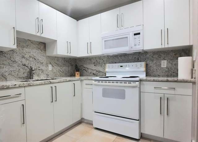 Property at 4771 NW 10th Ct #106, Plantation, FL 33313, 1 bed, 1 bath