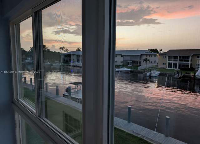 Property at 930 SE 9th Ave #11, Pompano Beach, FL 33060, 2 beds, 2 baths