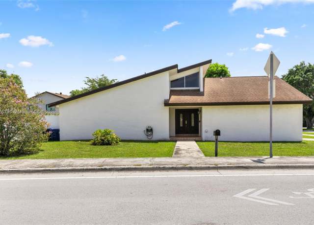 Property at 11621 SW 132nd Ave, Miami, FL 33186, 4 beds, 2 baths