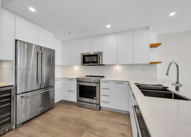 Property at 1901 Brickell Ave Unit B2304, Miami, FL 33129, 1 bed, 1.5 baths