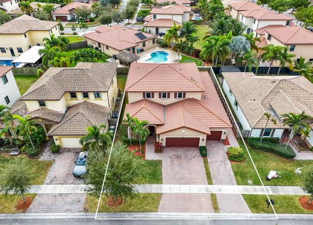 Property at 3626 SE 1st St, Homestead, FL 33033, 5 beds, 3.5 baths
