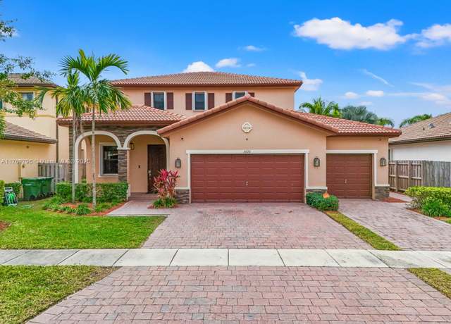 Property at 3626 SE 1st St, Homestead, FL 33033, 5 beds, 3.5 baths