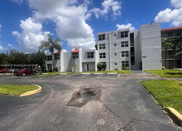 Property at 9411 Evergreen Pl #301, Davie, FL 33324, 2 beds, 2 baths