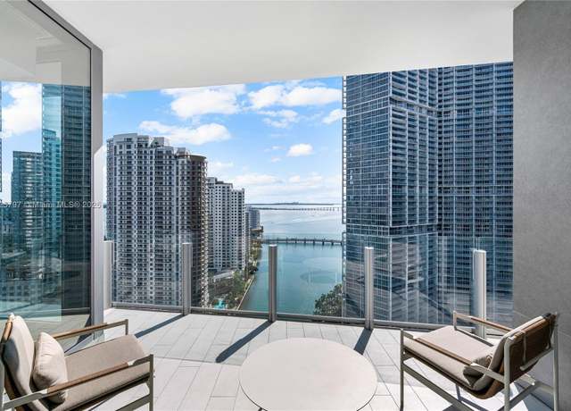 Property at 300 Biscayne Blvd Way #2505, Miami, FL 33131, 2 beds, 3.5 baths