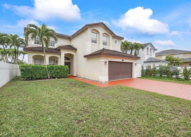 Property at 954 SW 145th Ct, Miami, FL 33184, 4 beds, 3.5 baths