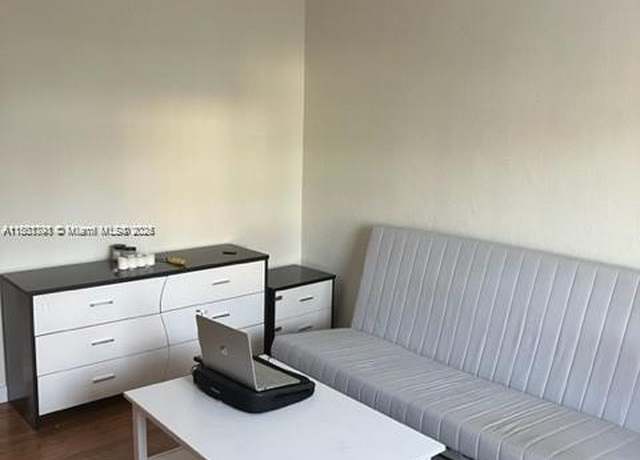 Property at 741 15th St #8, Miami Beach, FL 33139, 1 bath