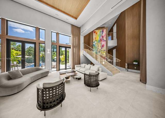 Property at 5700 SW 91st St, Pinecrest, FL 33156, 8 beds, 9.5 baths