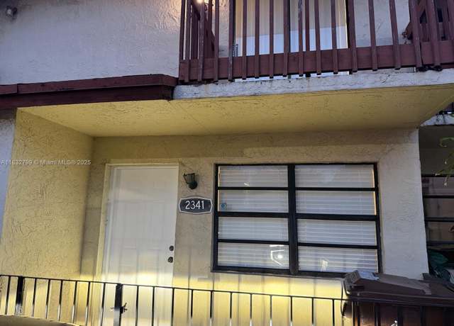 Property at 2341 W 66th Pl #103, Hialeah, FL 33016, 2 beds, 1.5 baths