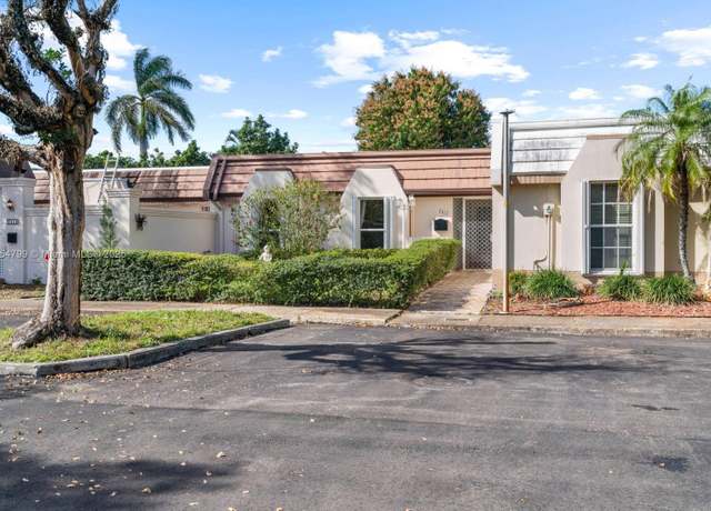 Property at 7417 Twin Sabal Dr, Miami Lakes, FL 33014, 3 beds, 2 baths