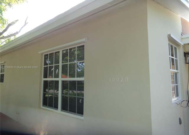 Property at 10020 Dominican Dr, Cutler Bay, FL 33189, 2 beds, 2 baths