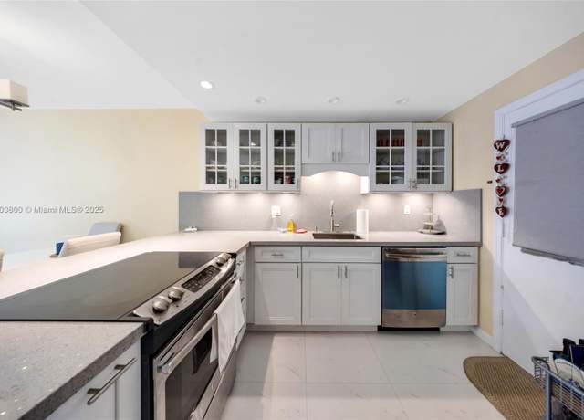 Property at 16900 NE 14th Ave #202, Miami, FL 33162, 2 beds, 1 bath