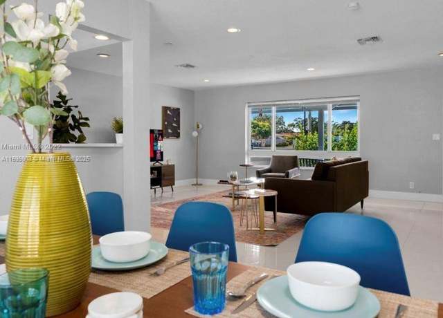 Property at 2900 NW 9th Ave, Wilton Manors, FL 33311, 4 beds, 2 baths