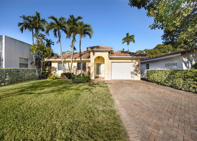 Property at 870 Capri St, Coral Gables, FL 33134, 3 beds, 2 baths