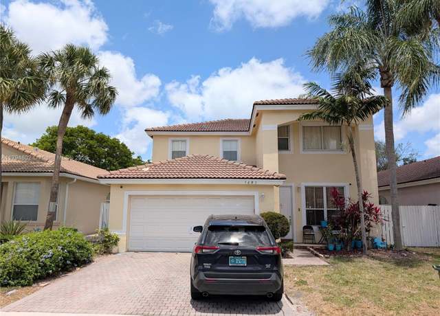 Property at 7683 NW 19th St, Pembroke Pines, FL 33024, 5 beds, 3 baths