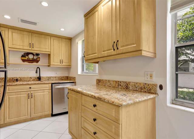 Property at 481 Durham Q #481, Deerfield Beach, FL 33442, 2 beds, 1.5 baths