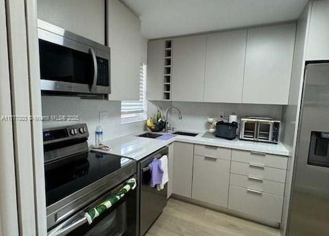 Property at 8900 Washington Blvd Unit 304A, Pembroke Pines, FL 33025, 1 bed, 1.5 baths