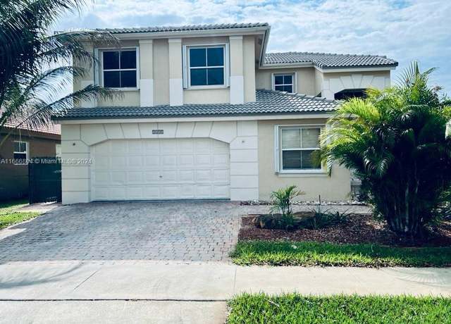 Property at 5000 SW 133rd Ave, Miramar, FL 33027, 4 beds, 3 baths