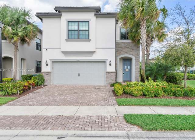 Property at 4510 Pinehurst Trl W, Oakland Park, FL 33309, 3 beds, 2.5 baths