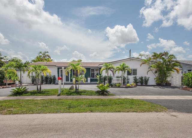 Property at 5920 SW 94th Ave, Miami, FL 33173, 5 beds, 3 baths