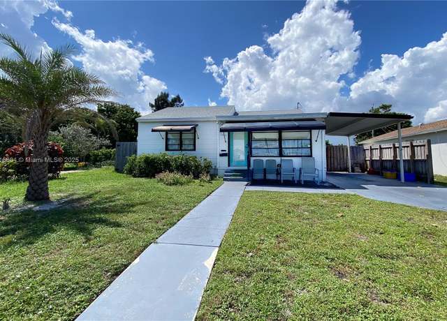 Property at 1109 S M St, Lake Worth, FL 33460, 3 beds, 2 baths