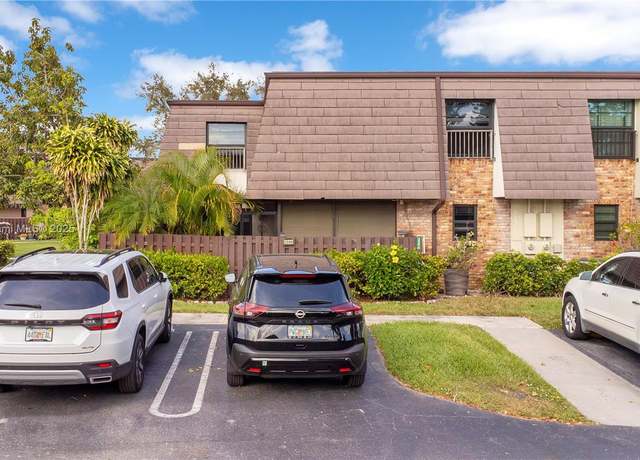 Property at 2596 NW 99th Ave, Coral Springs, FL 33065, 3 beds, 2.5 baths
