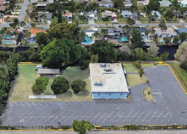 Property at 600 Knights Rd, Hollywood, FL 33021