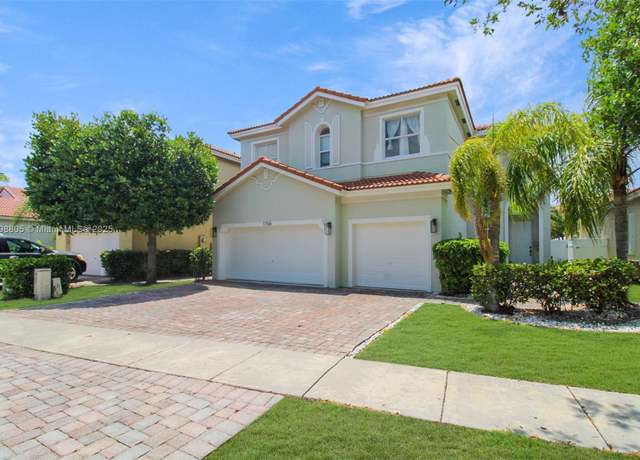 Property at 1156 NE 37th Pl, Homestead, FL 33033, 5 beds, 3 baths