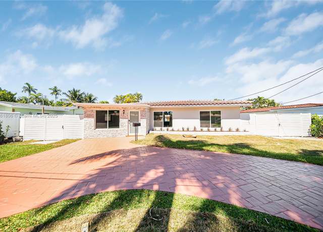 Property at 2001 NW 33rd St, Oakland Park, FL 33309, 3 beds, 2 baths