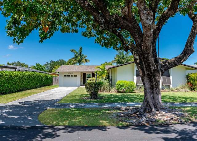 Property at 18525 SW 90th Ct, Cutler Bay, FL 33157, 4 beds, 2 baths