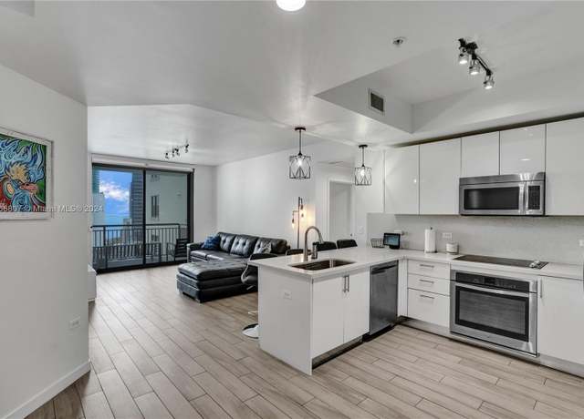 Property at 999 SW 1st Ave #1807, Miami, FL 33130, 2 beds, 2 baths