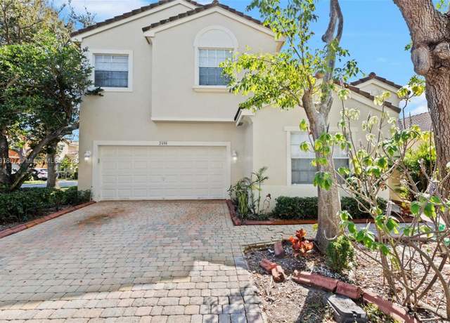 Property at 7450 NW 21st Pl, Pembroke Pines, FL 33024, 3 beds, 3 baths