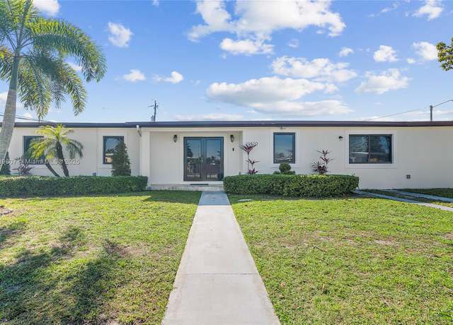 Property at 11420 SW 44th St, Miami, FL 33165, 3 beds, 3 baths
