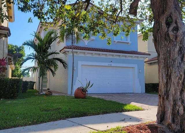 Property at 3708 NE 22nd Pl, Homestead, FL 33033, 3 beds, 2.5 baths