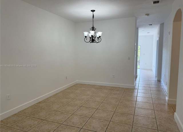 Property at 2637 SE 16th Ter #103, Homestead, FL 33035, 3 beds, 2 baths