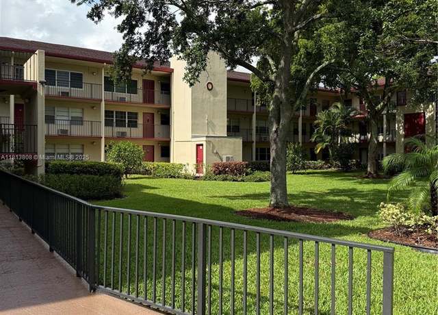 Property at 13300 SW 1st St Unit 109O, Pembroke Pines, FL 33027, 1 bed, 1.5 baths